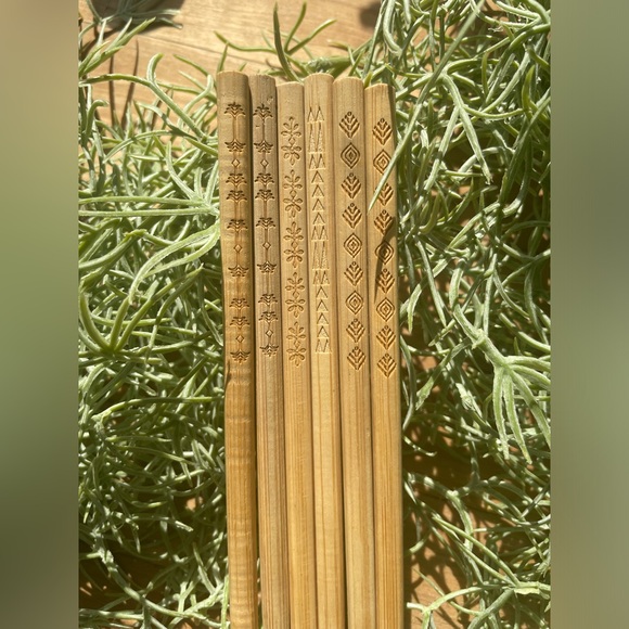 Chopsticks - Picture 1 of 7